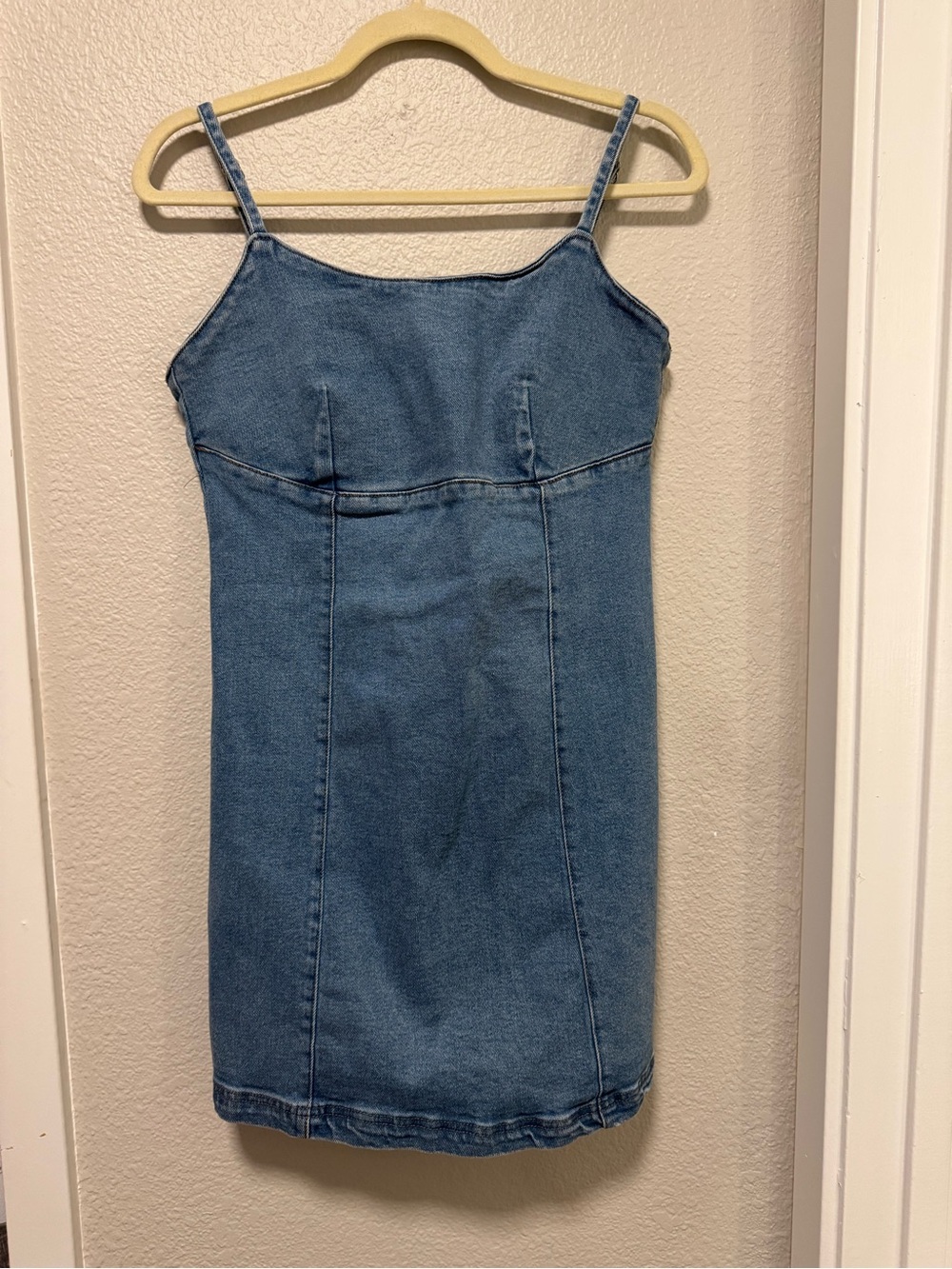 Mini denim dress, perfect for the perf country girl outfit!